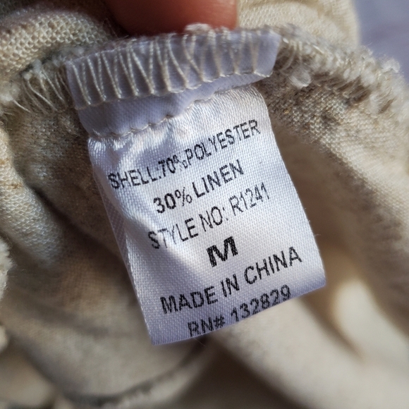 Miou Muse Sleeveless Linen Blend Romper Button Front Loose Fit Pocket Medium Tan - Picture 8 of 11